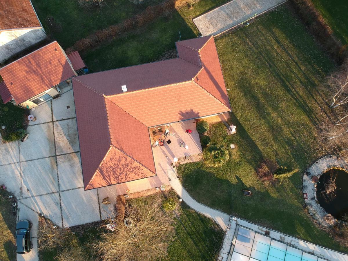Alaguyauder Le Studio Chatillon-sur-Broue Exterior foto